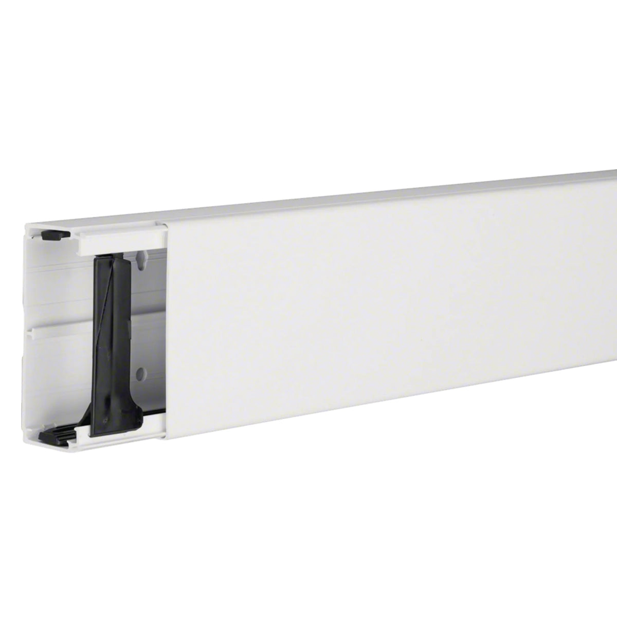 Hager cable management channel 40x90mm traffic white (2m)